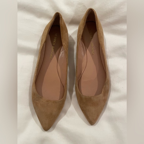 Audrey Brooks Pointy Flats - Picture 1 of 3